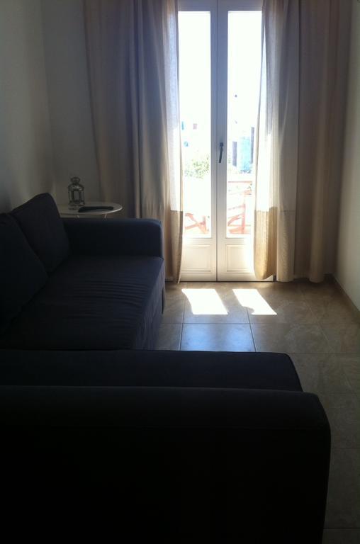 Gaia Serifos Apartments Ramos Room photo